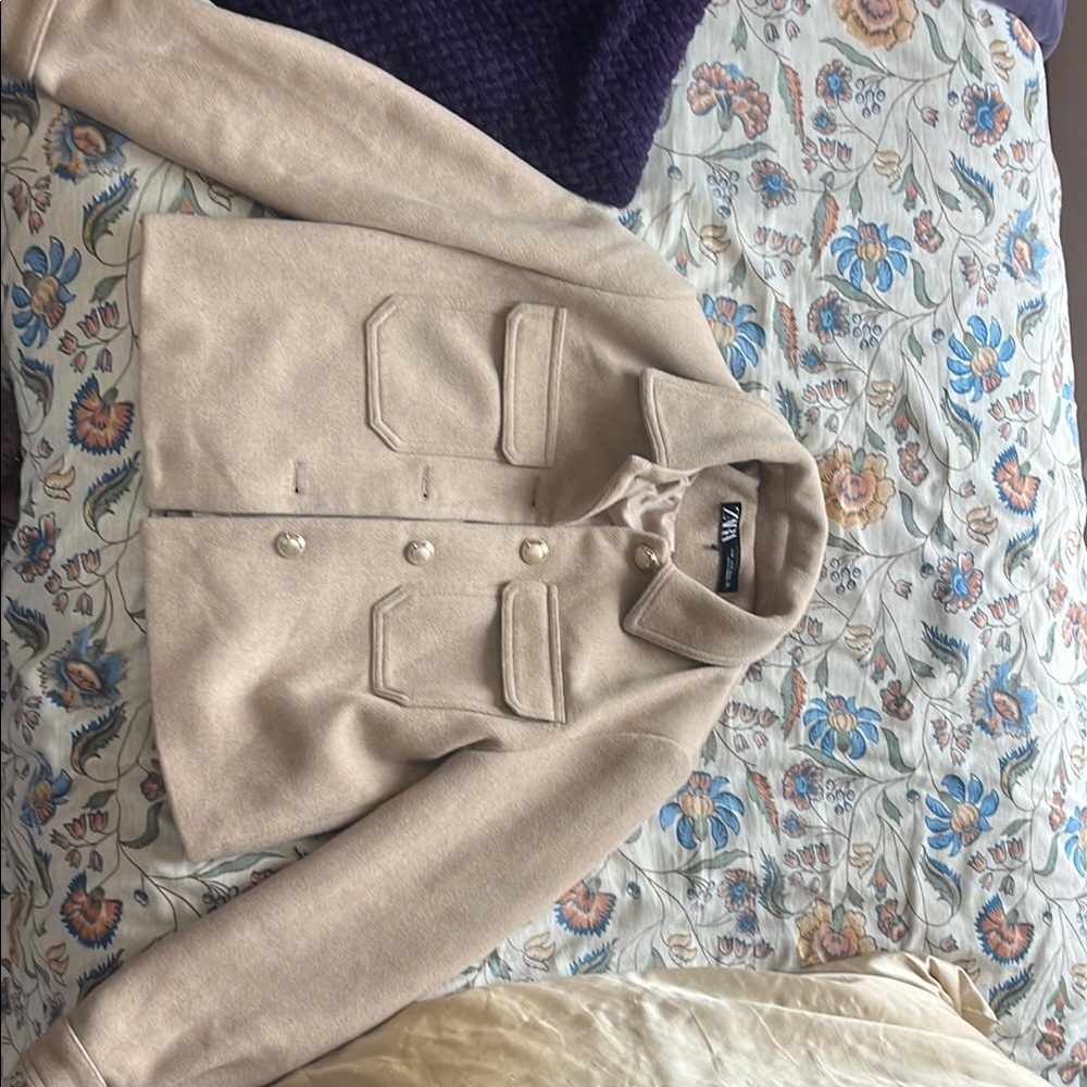 Zara Women's Cream Jacket